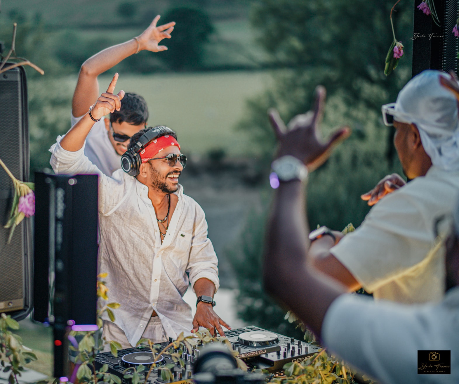 Derty Cordz performing live at an outdoor event